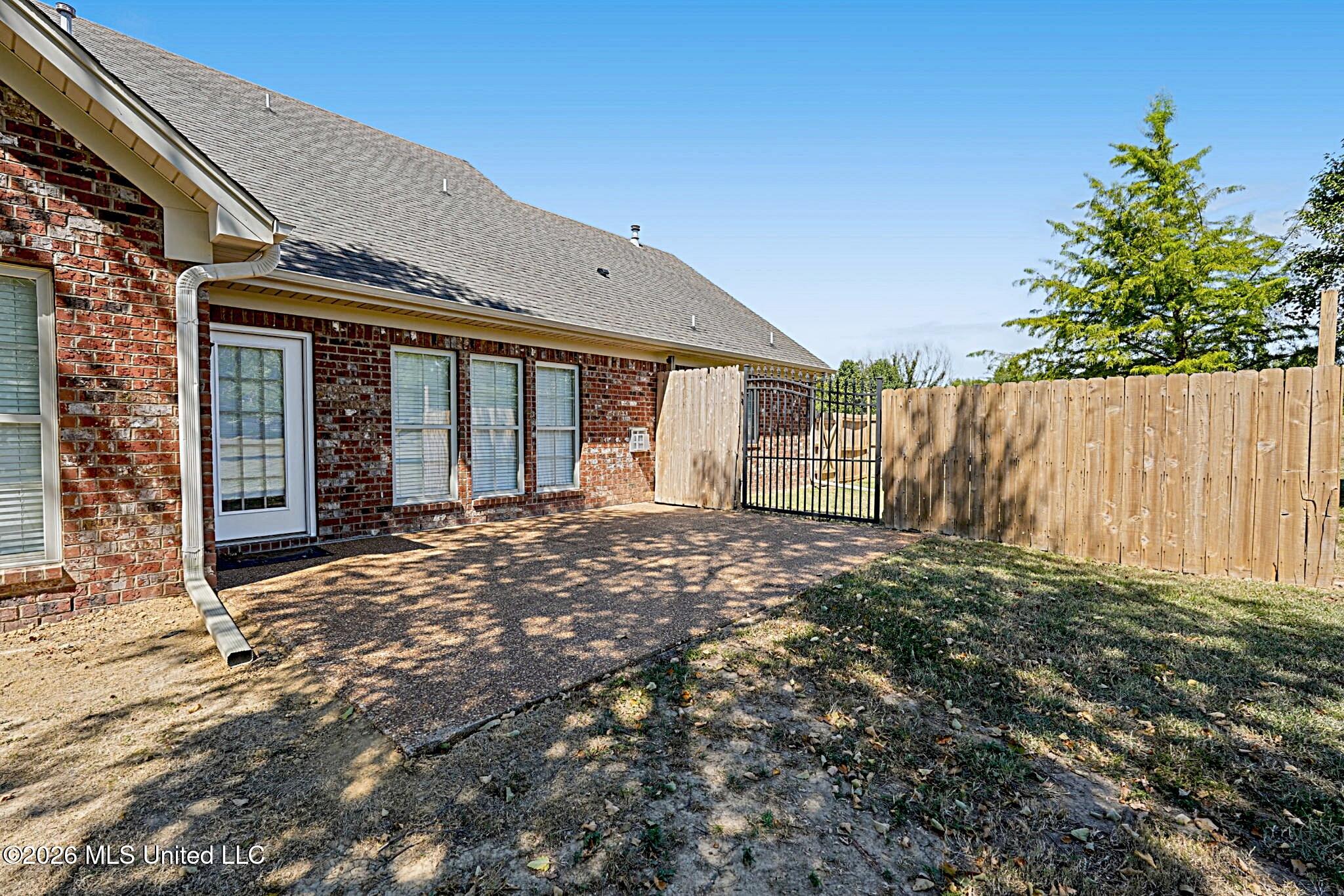 2690 Rodeo Way Property Photo 28