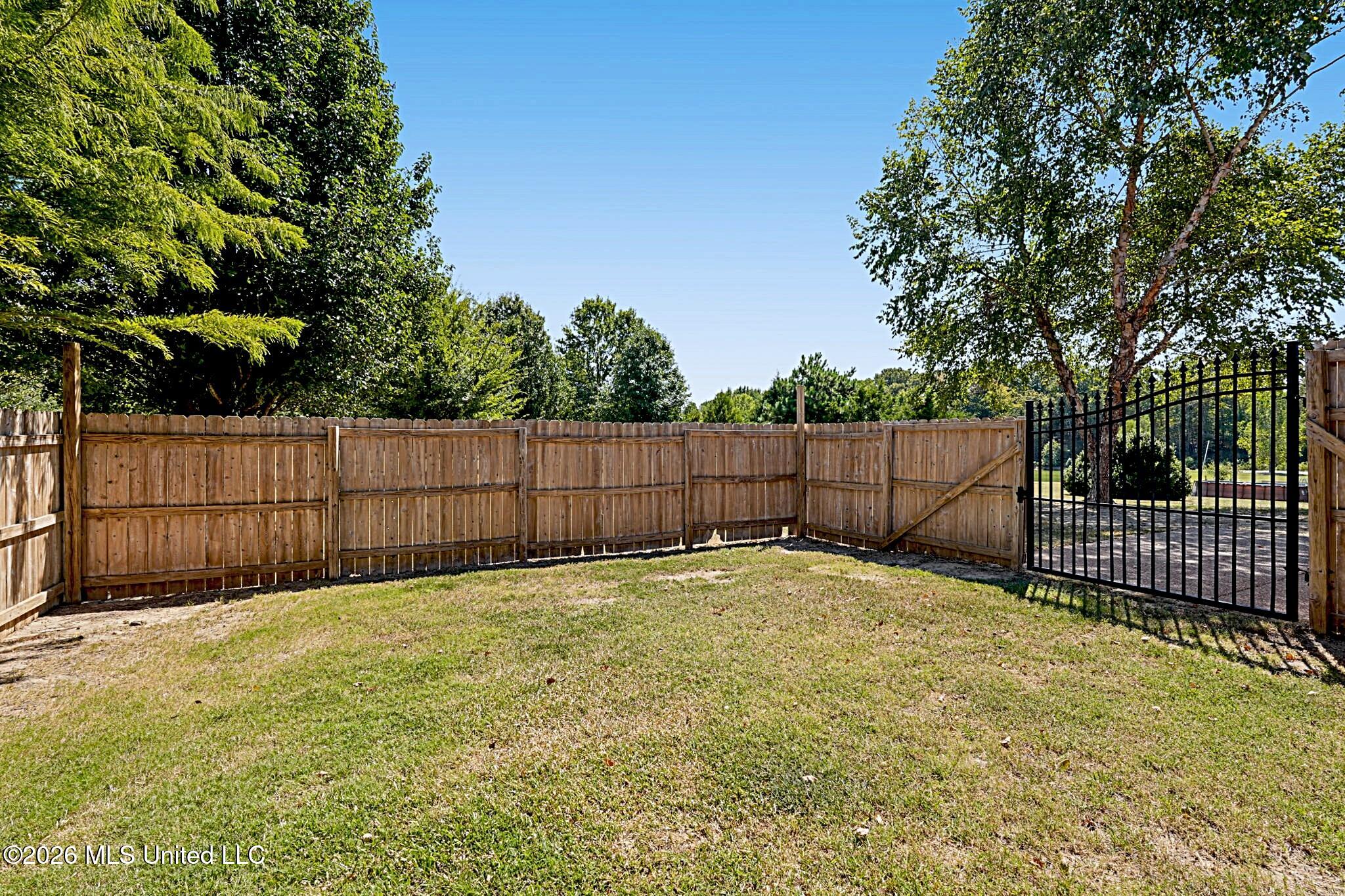2690 Rodeo Way Property Photo 30