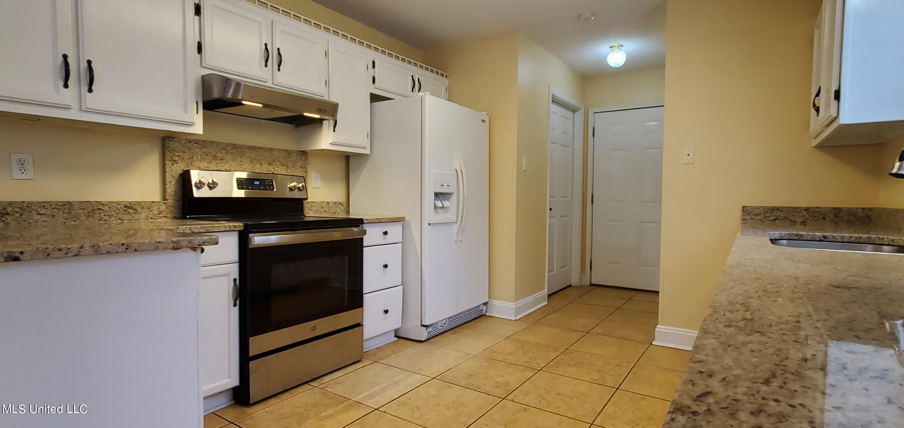 1711 S 2nd Street Property Photo 5