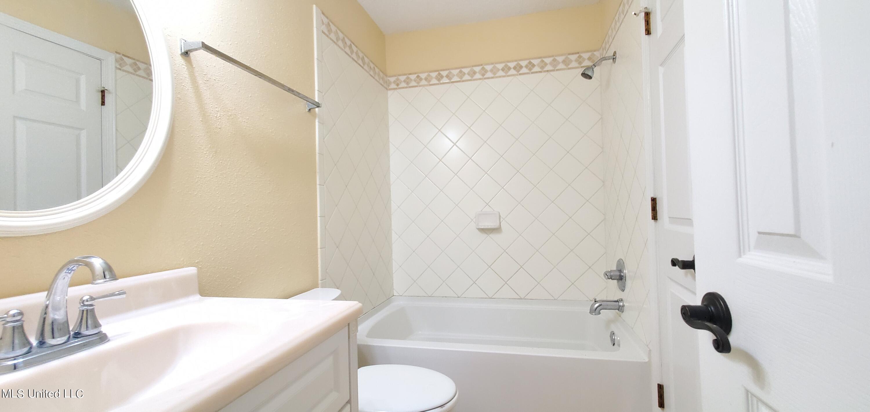 1711 S 2nd Street Property Photo 9