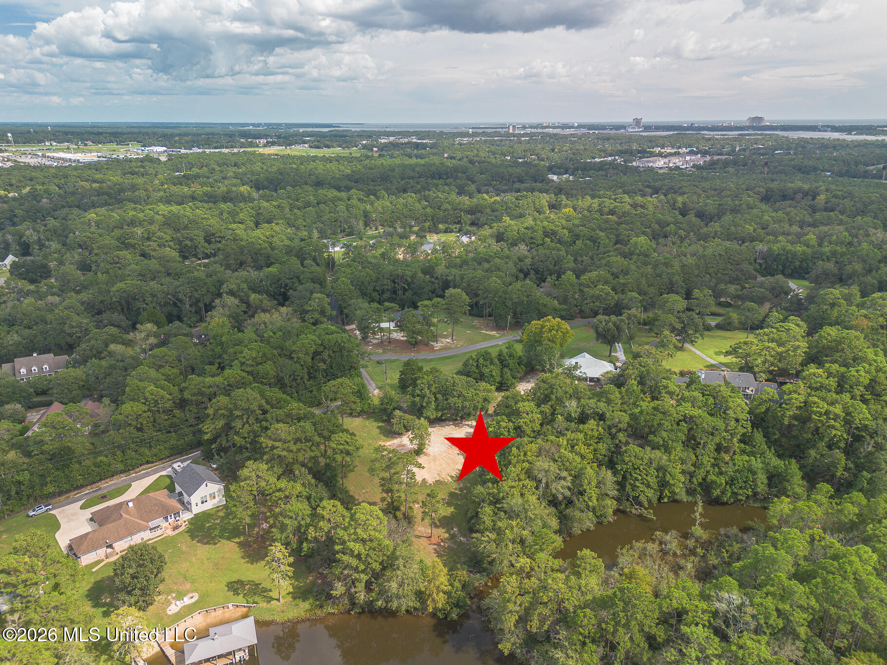 5523 Horseshoe Cove Property Photo 6