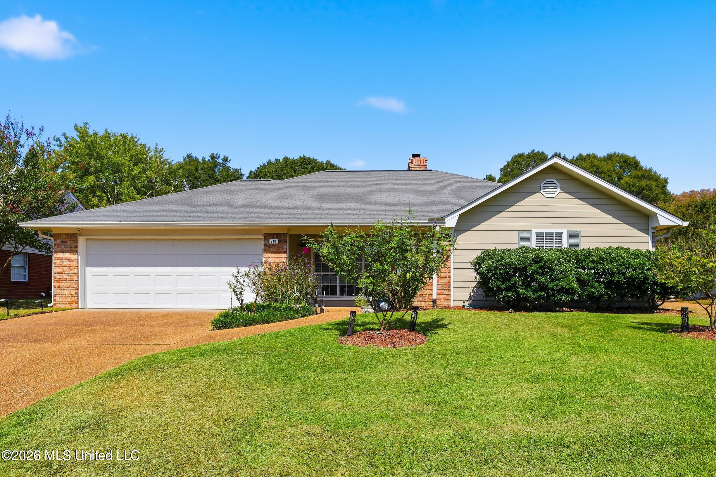 540 Brentwood Drive Property Photo 1