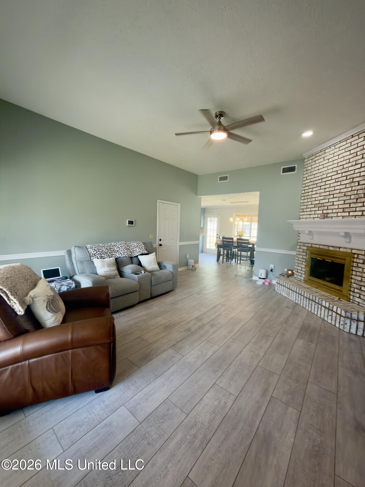 540 Brentwood Drive Property Photo 8