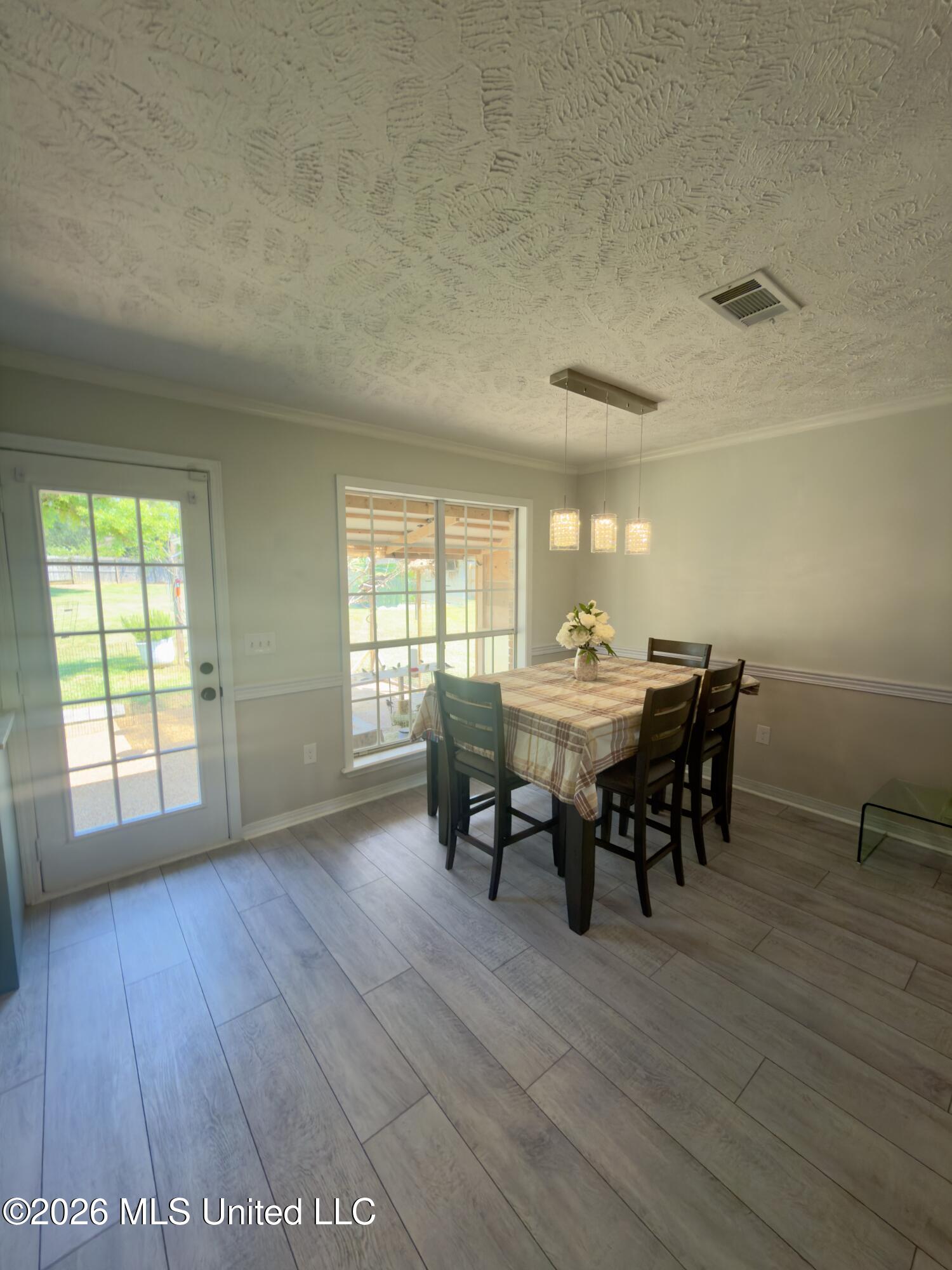 540 Brentwood Drive Property Photo 9