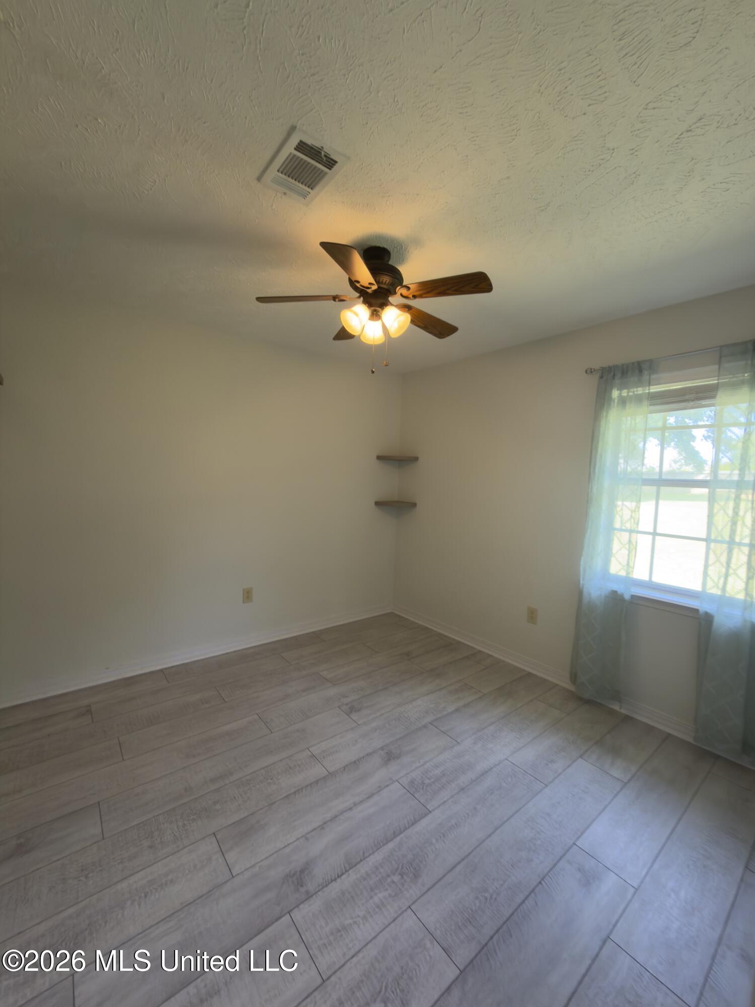 540 Brentwood Drive Property Photo 19