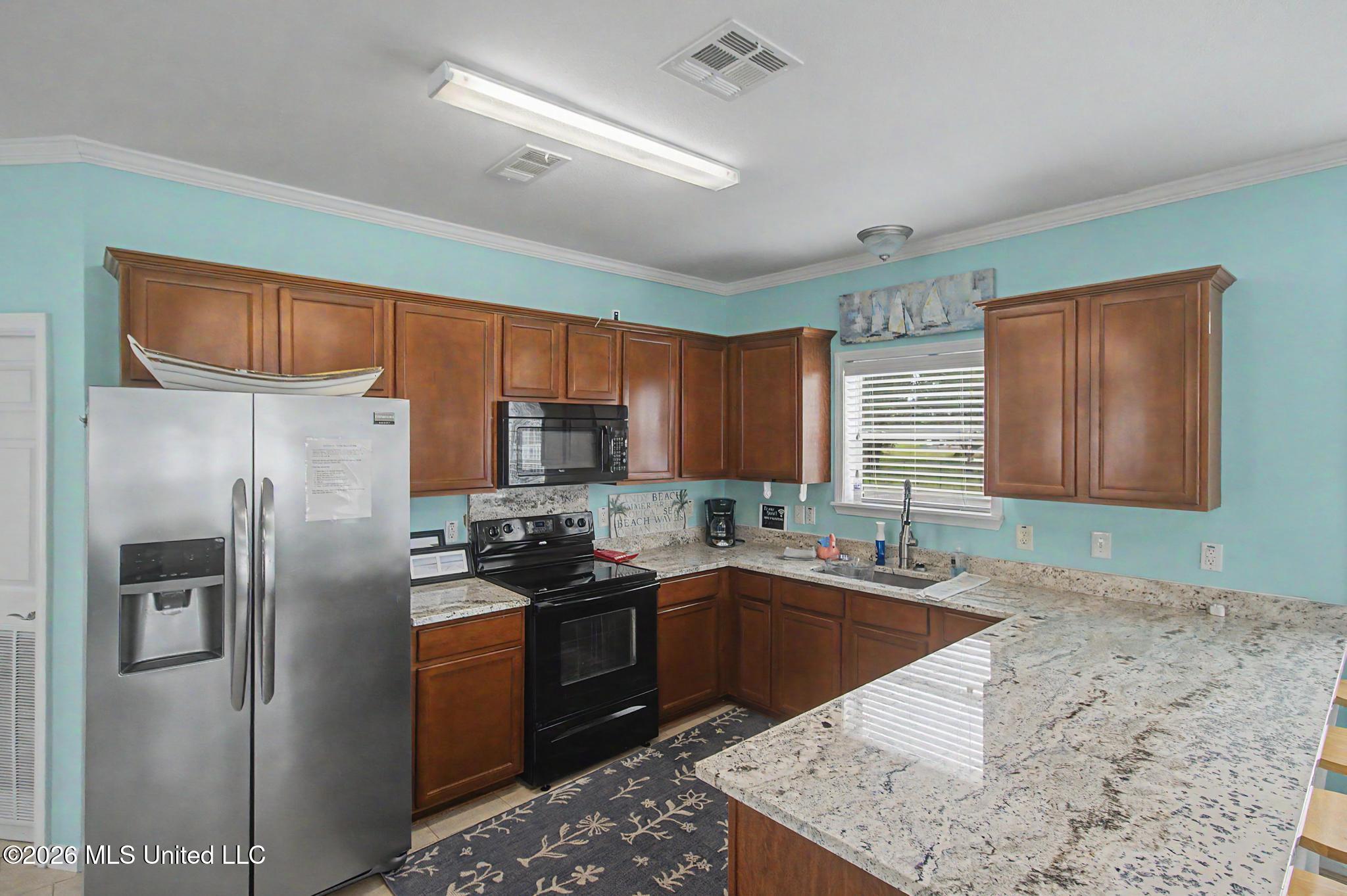 1515 E Beach Boulevard Property Photo 3