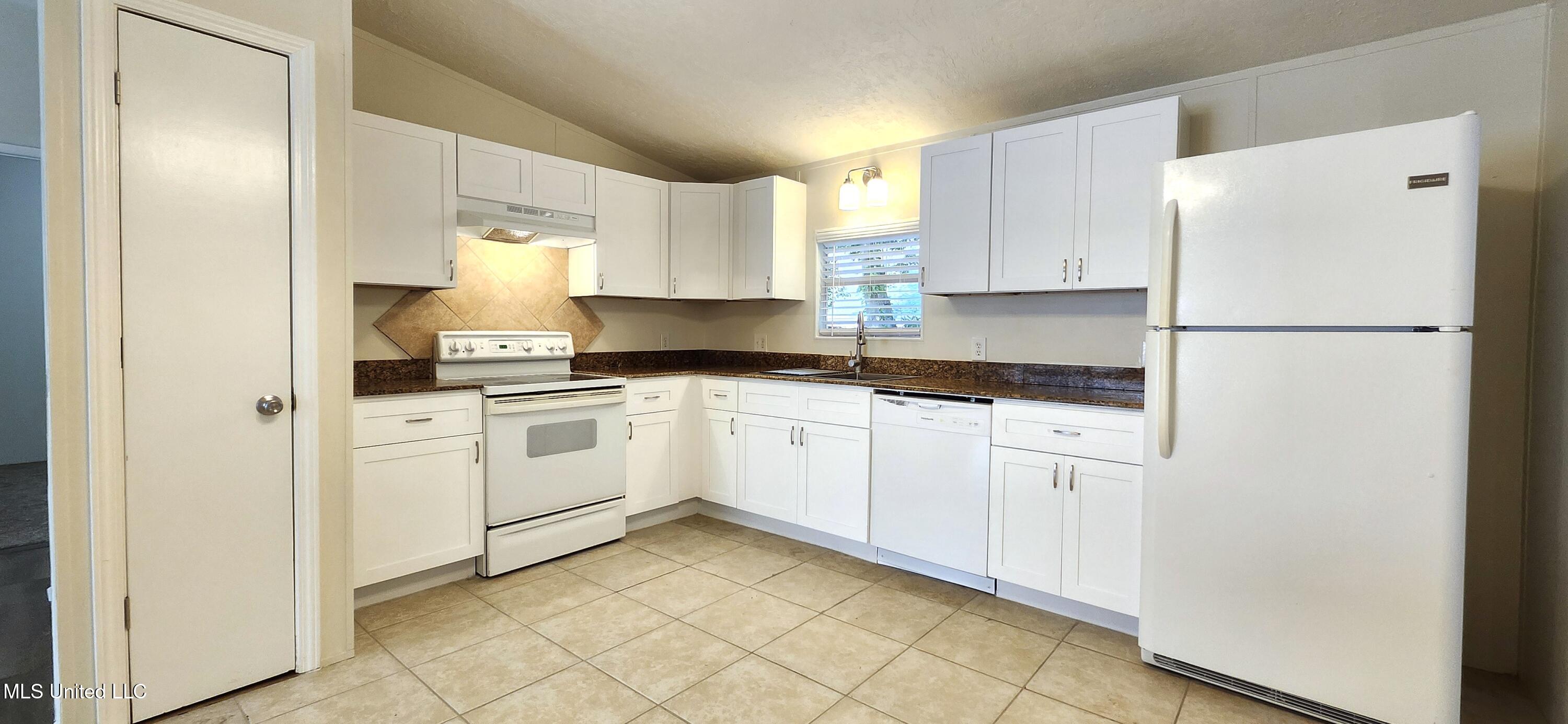 2820 N 19th Street Property Photo 4