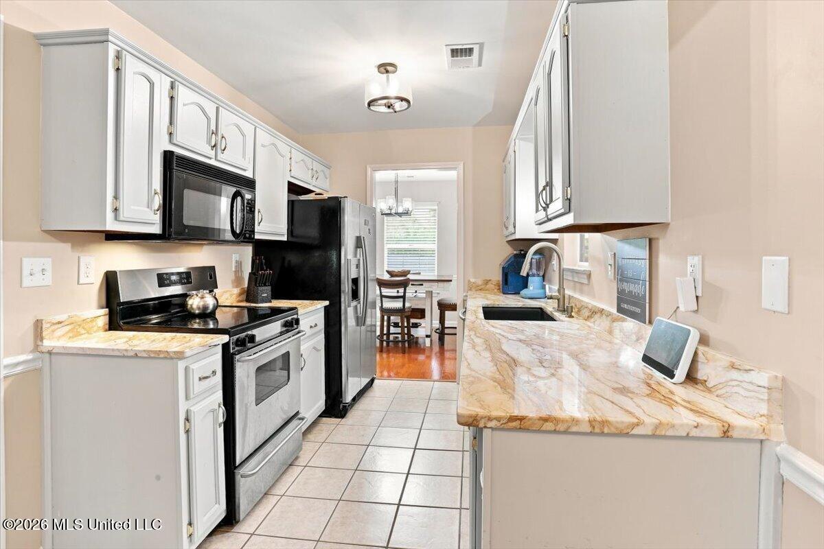 5285 Wildwood Drive Property Photo 13