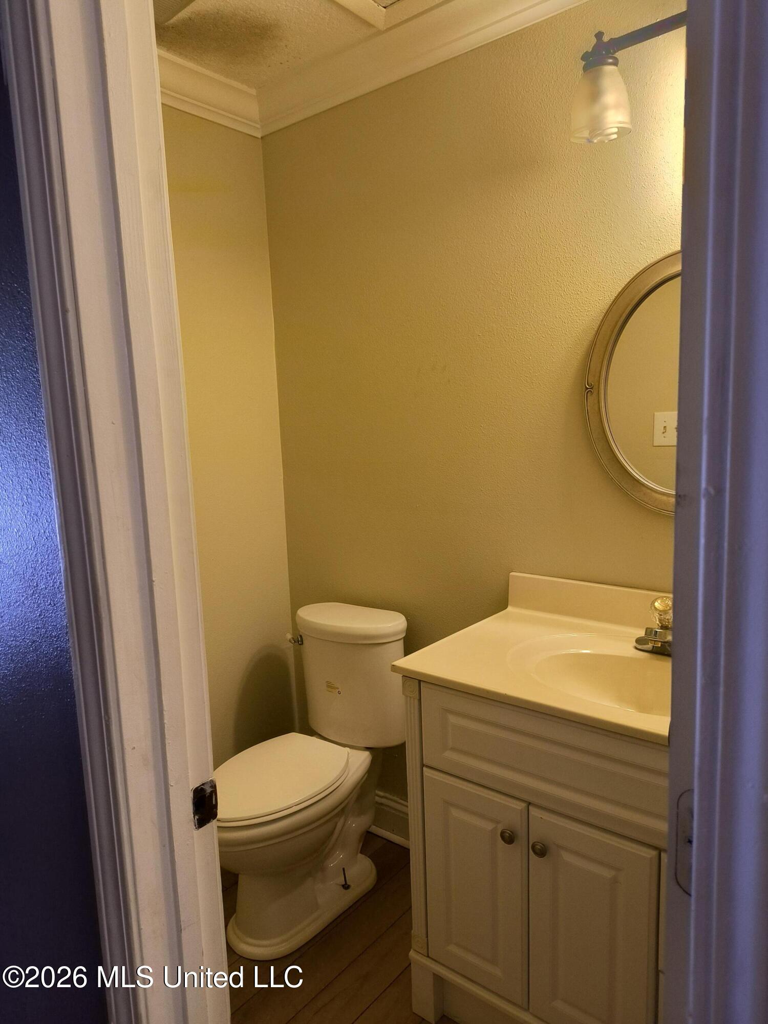 900 S Sea Cove Street Property Photo 9