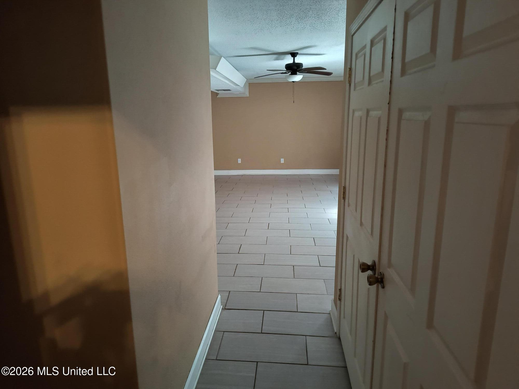 900 S Sea Cove Street Property Photo 18