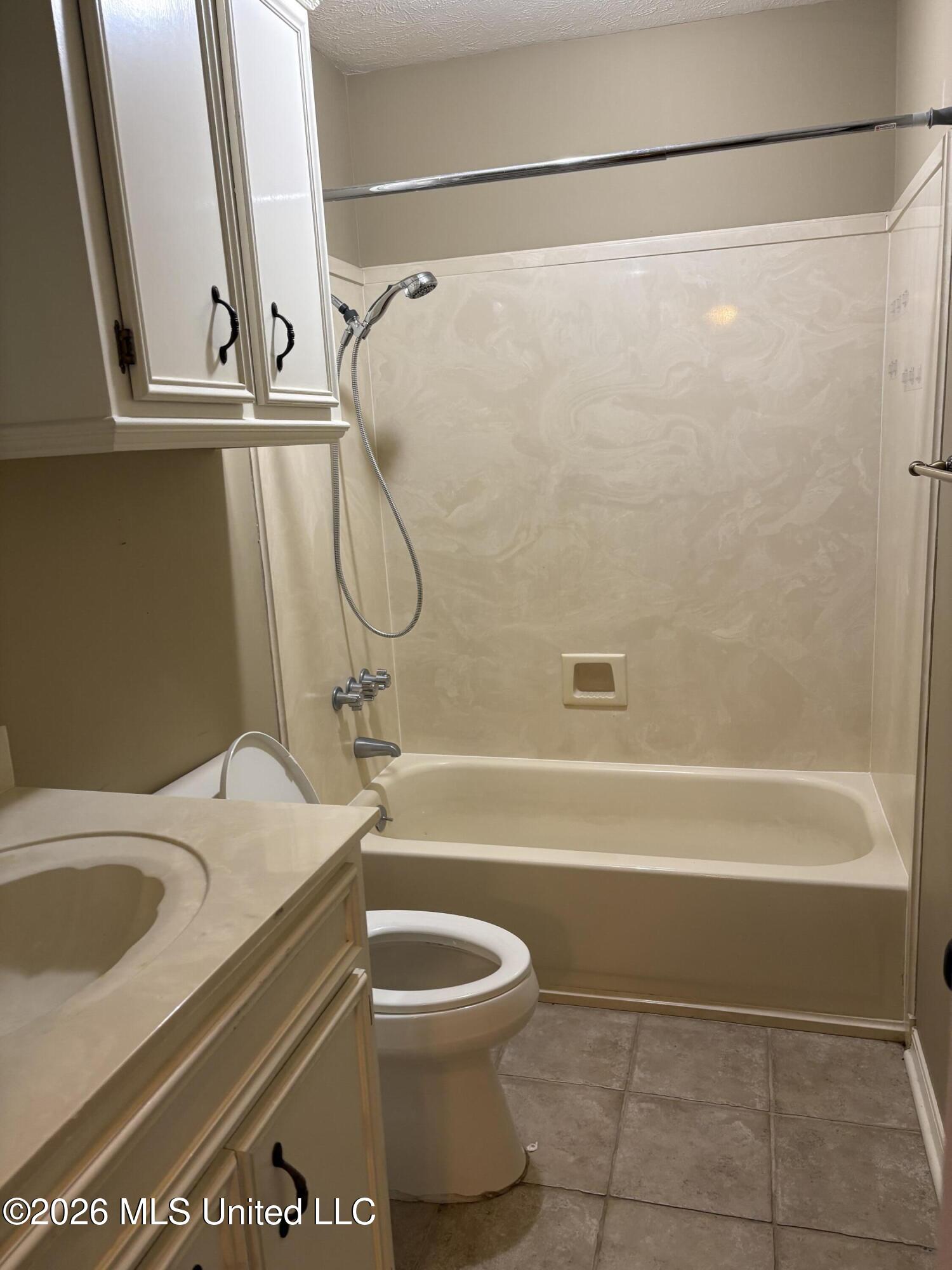 440 Brentwood Drive Property Photo 8