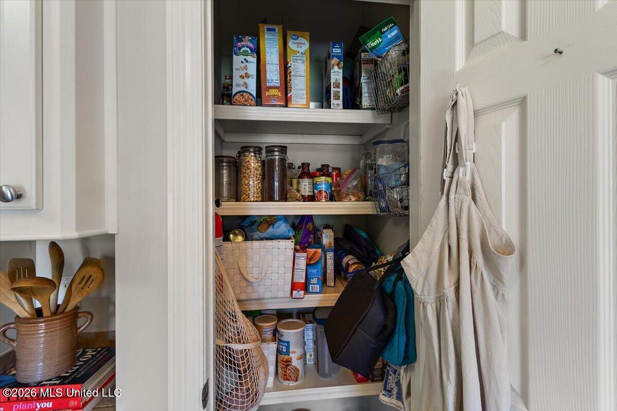 102 Eastland Cove Property Photo 15