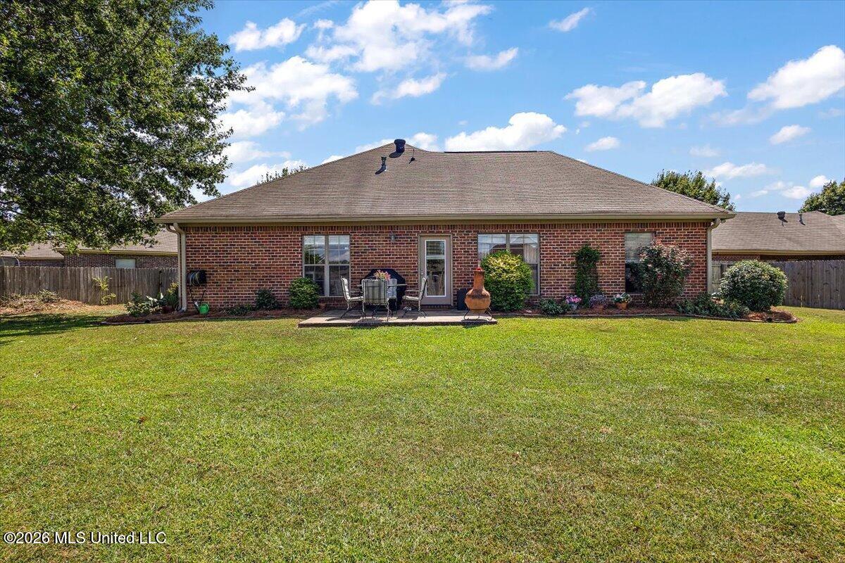 102 Eastland Cove Property Photo 26