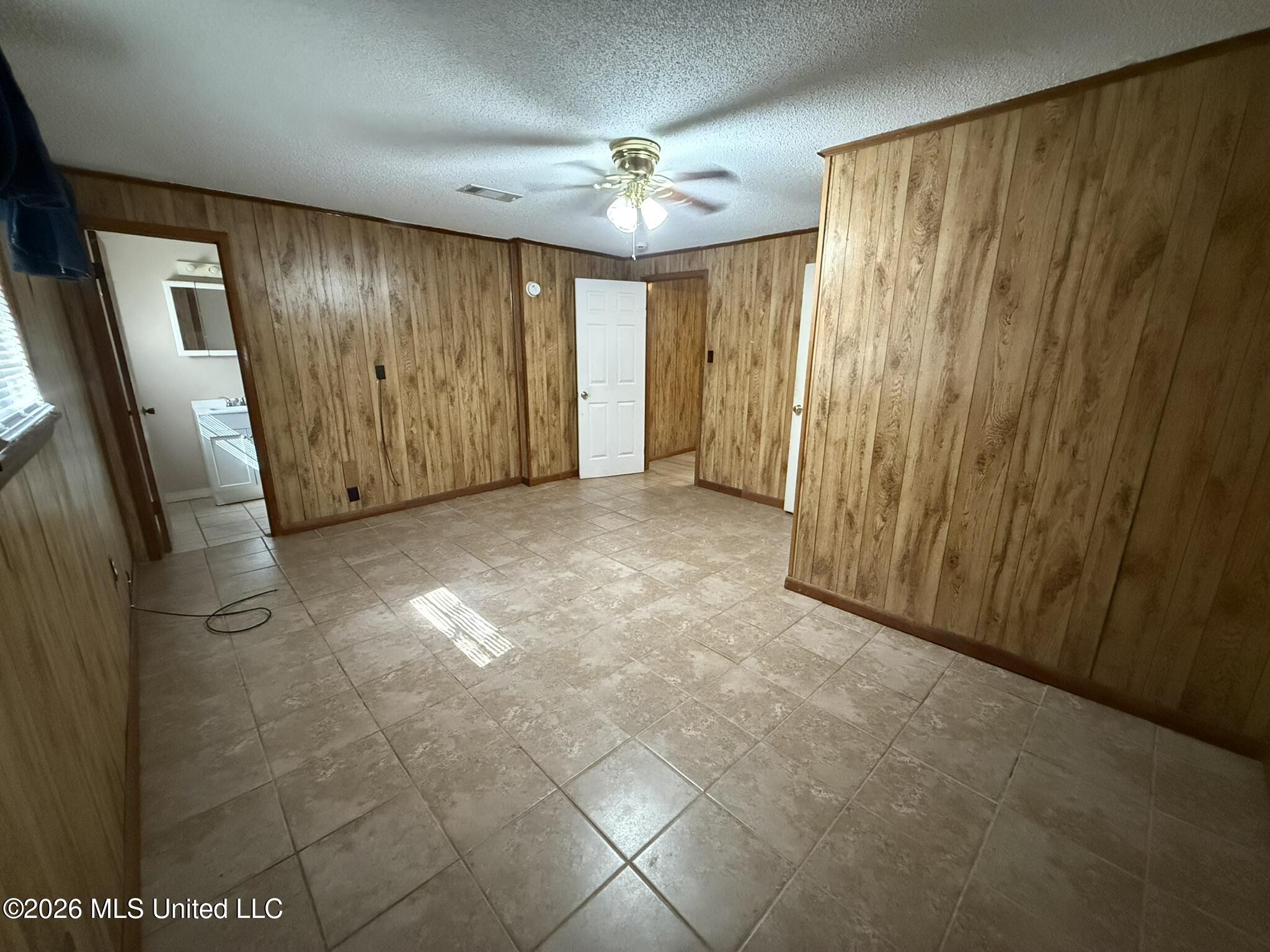 4848 Saphire Avenue Property Photo 12