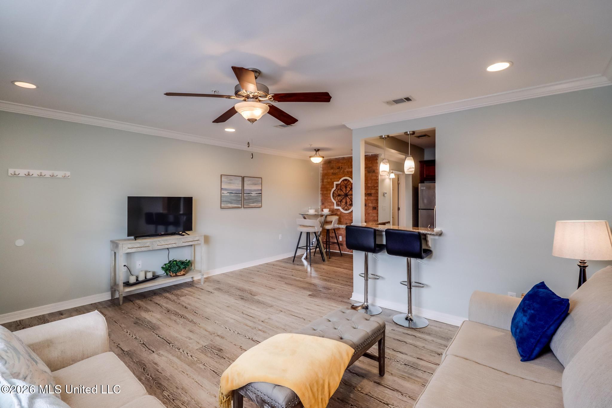 1282 Beach Boulevard Property Photo 6