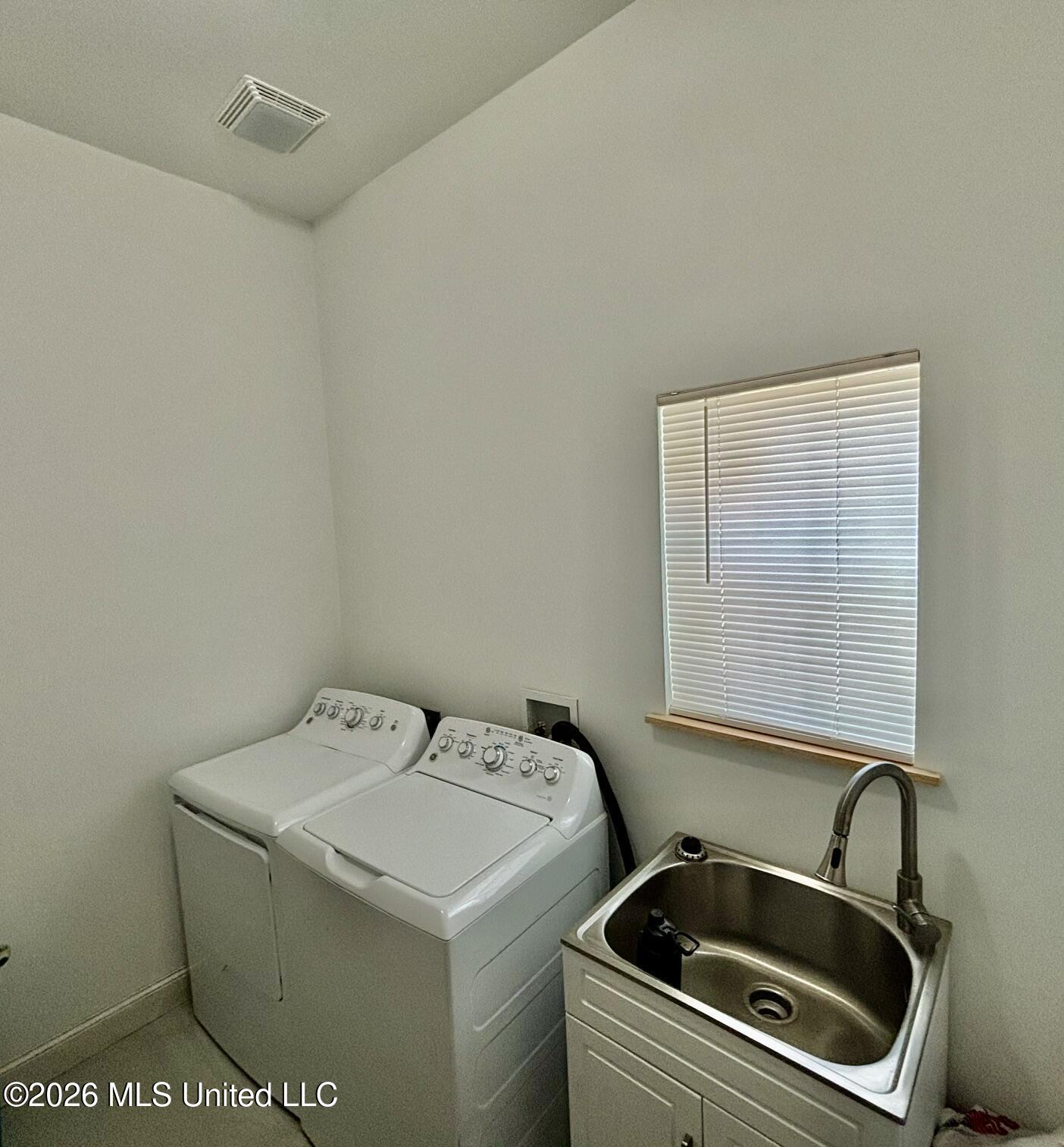 622 Highway 583 Property Photo 28