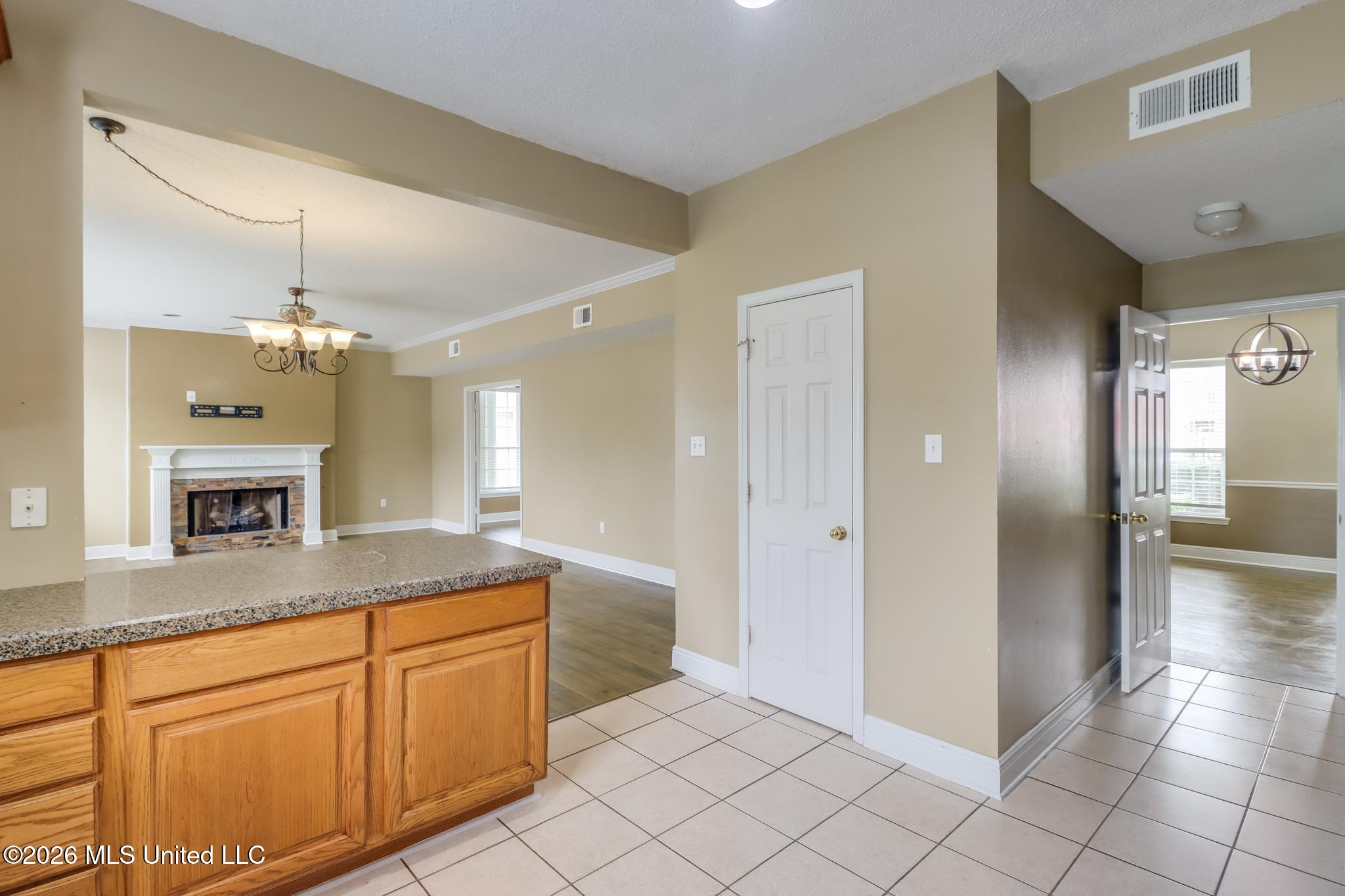 2073 Stone Bridge Drive Property Photo 4