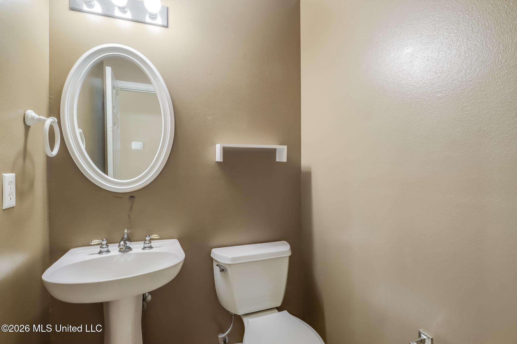 2073 Stone Bridge Drive Property Photo 13