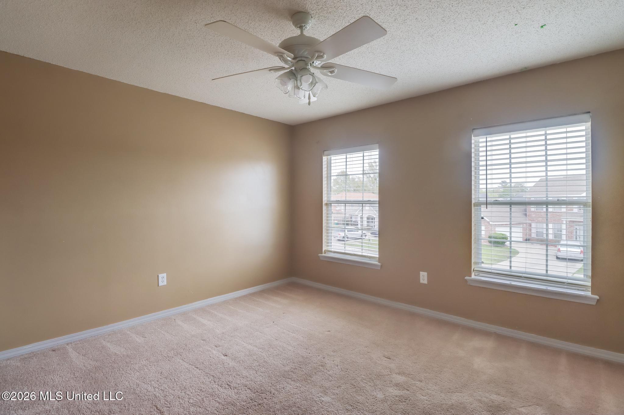 2073 Stone Bridge Drive Property Photo 14