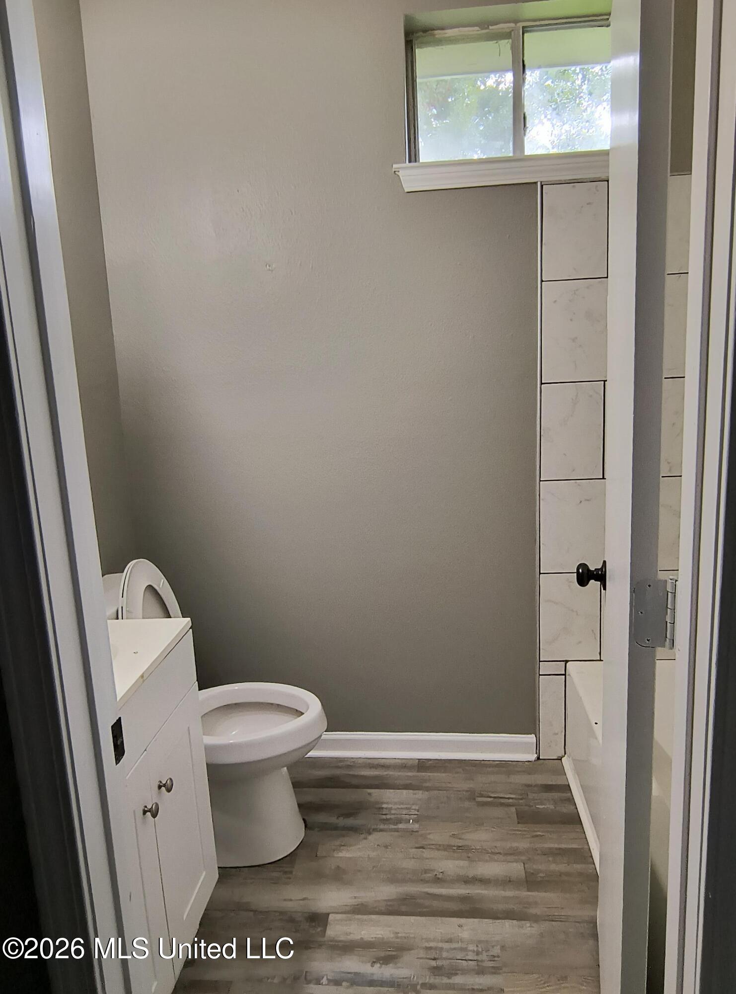 2226 26 Street Property Photo 10