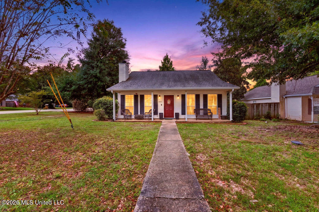 9534 Laa La Way Property Photo 1
