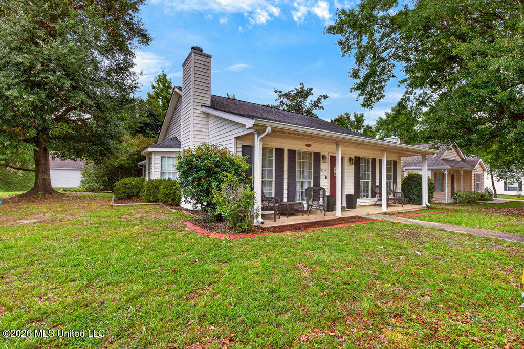 9534 Laa La Way Property Photo 2