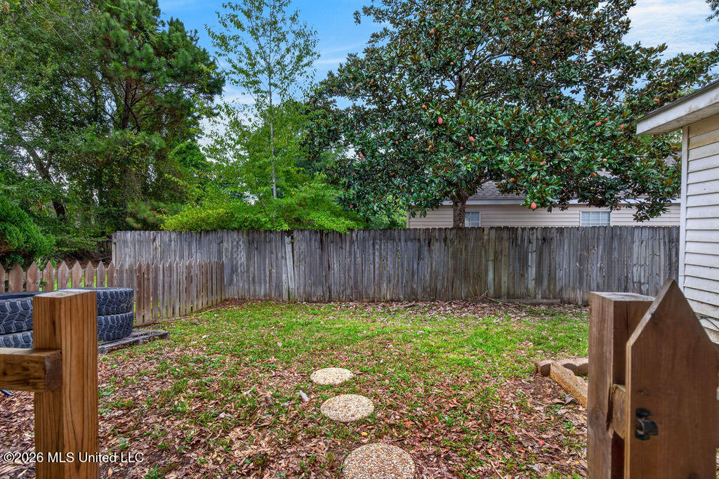 9534 Laa La Way Property Photo 6