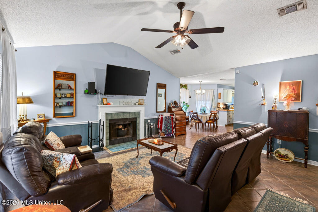 9534 Laa La Way Property Photo 11