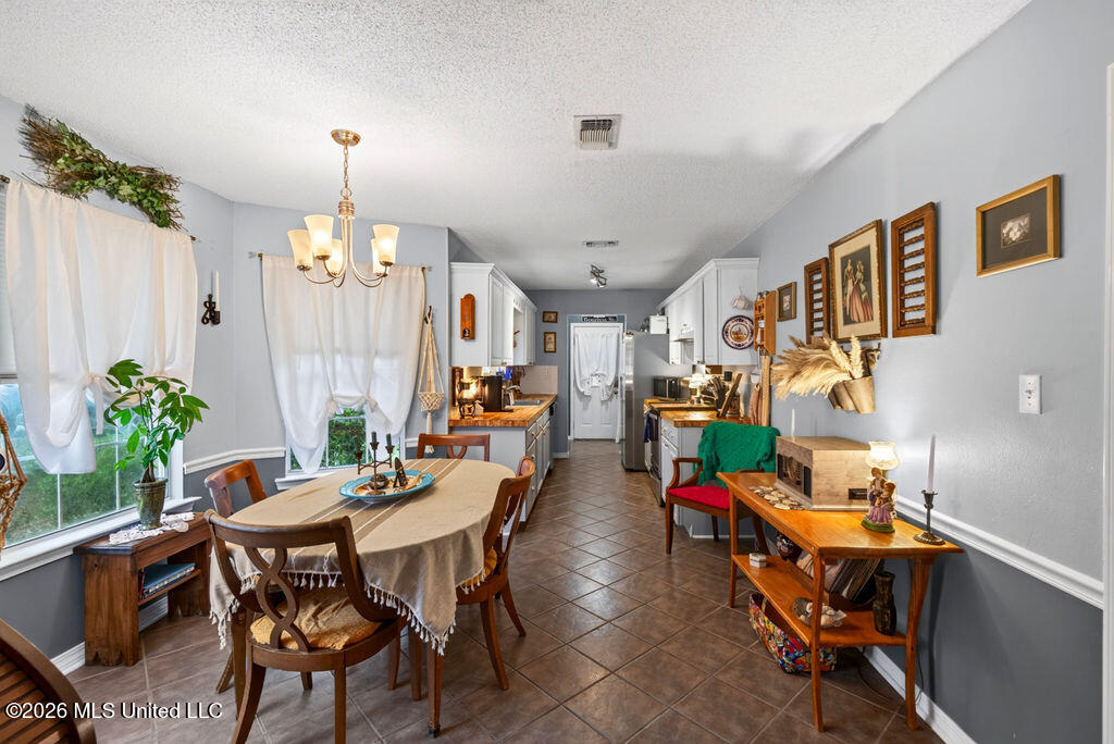 9534 Laa La Way Property Photo 13