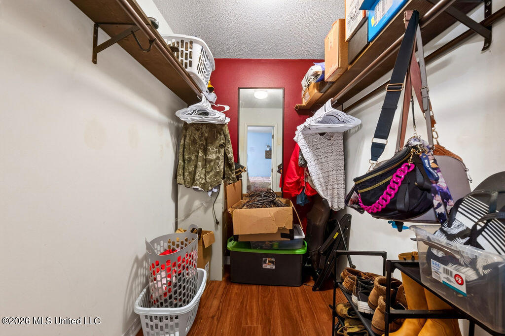 9534 Laa La Way Property Photo 24