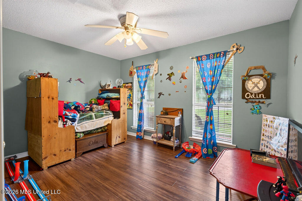 9534 Laa La Way Property Photo 25