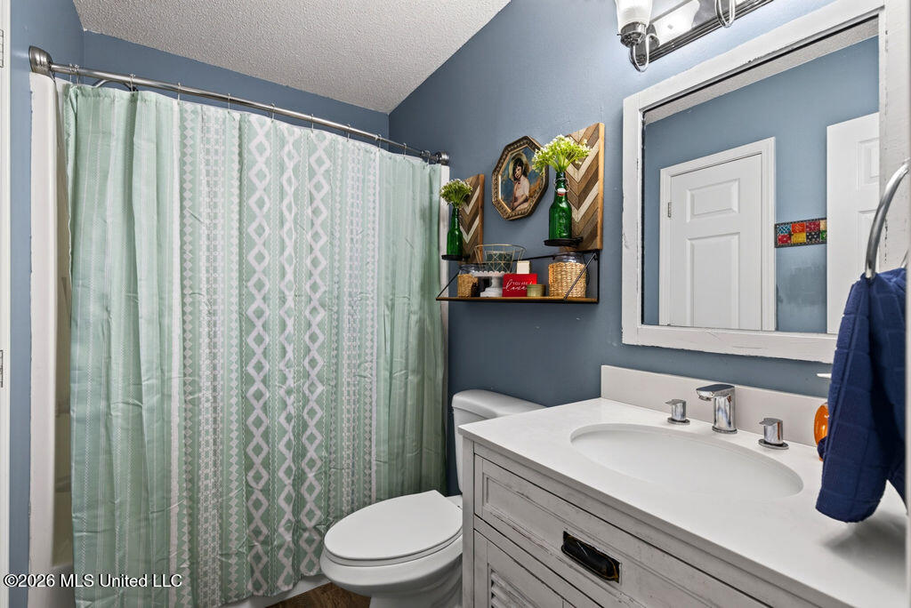 9534 Laa La Way Property Photo 27