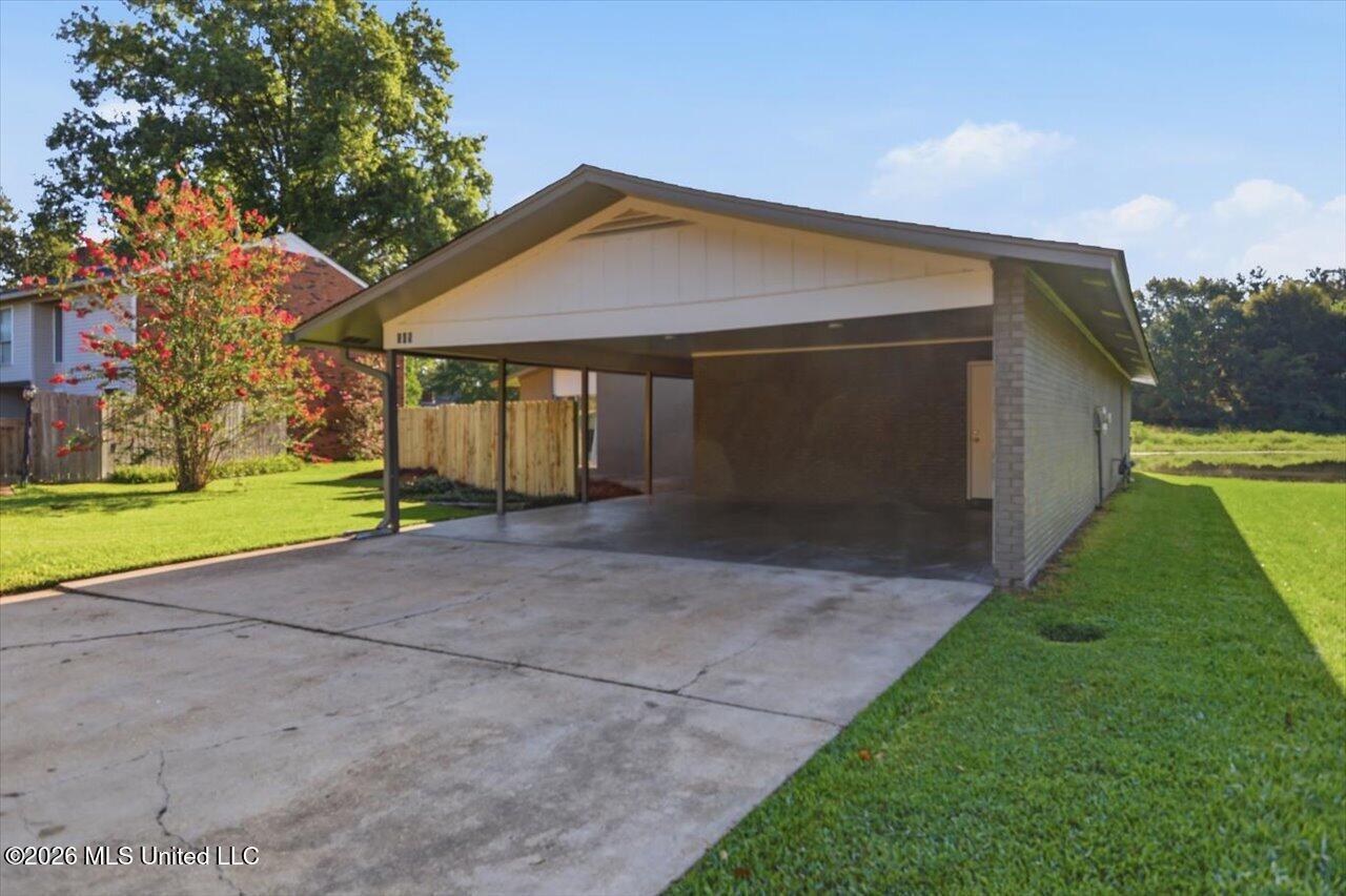 105 Carrie Drive Property Photo 3