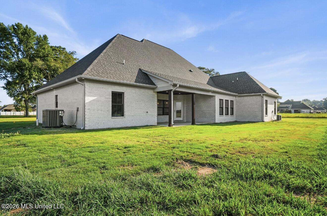 50008 Shady Meadows Drive Property Photo 4
