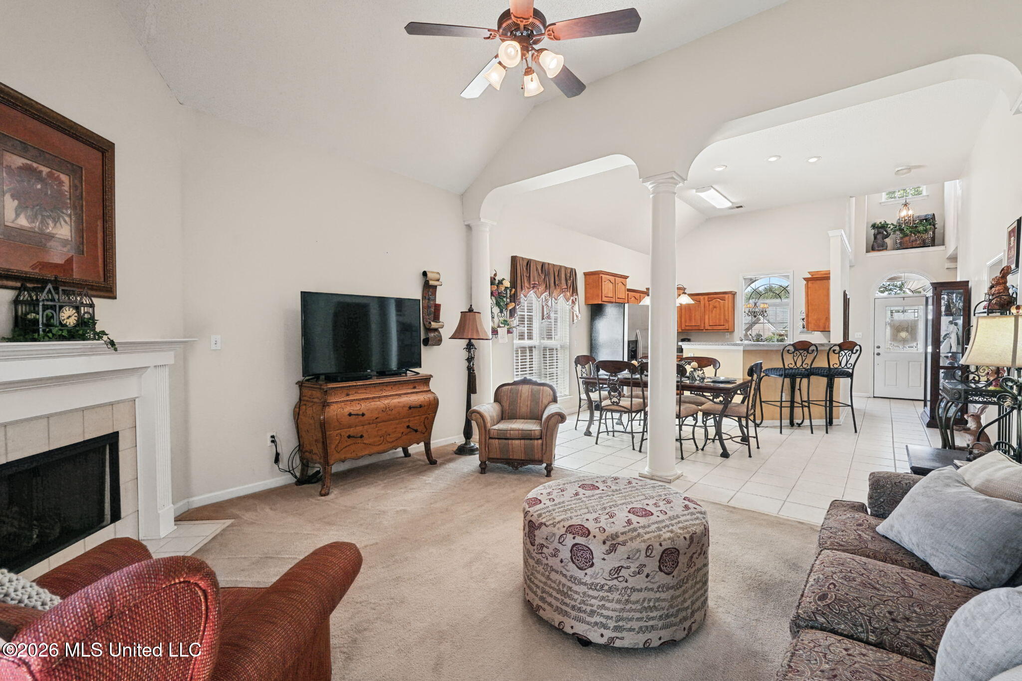 1091 Warwick Place Property Photo 5