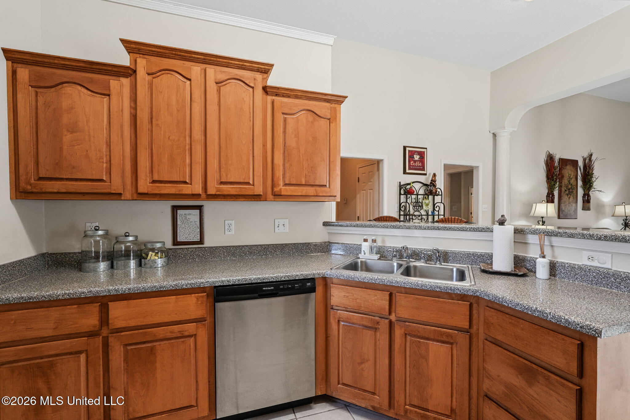 1091 Warwick Place Property Photo 10