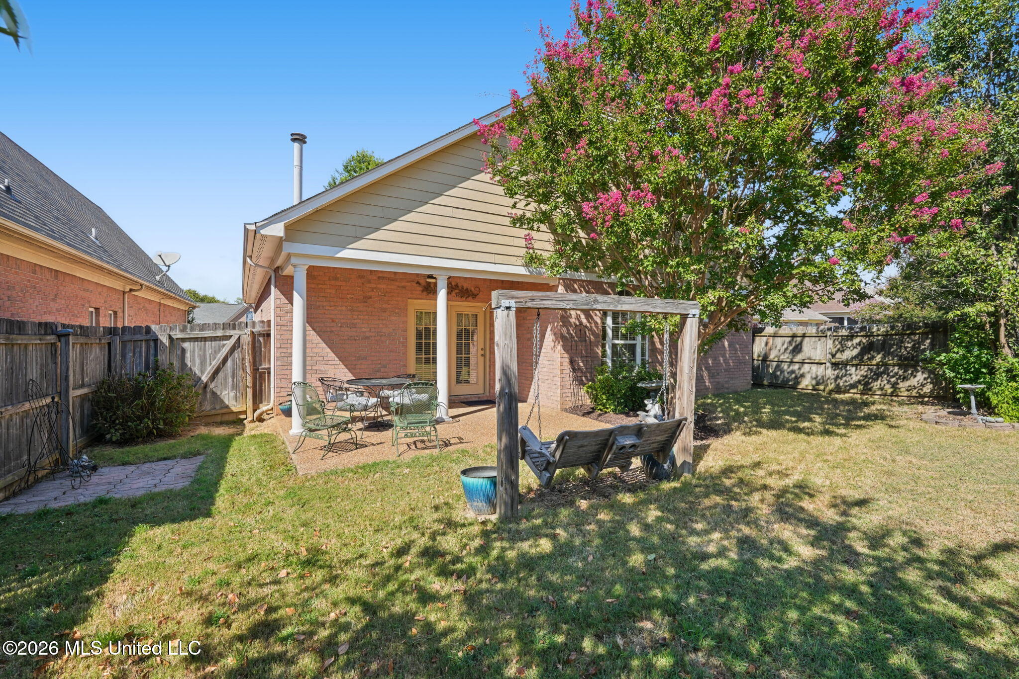 1091 Warwick Place Property Photo 24