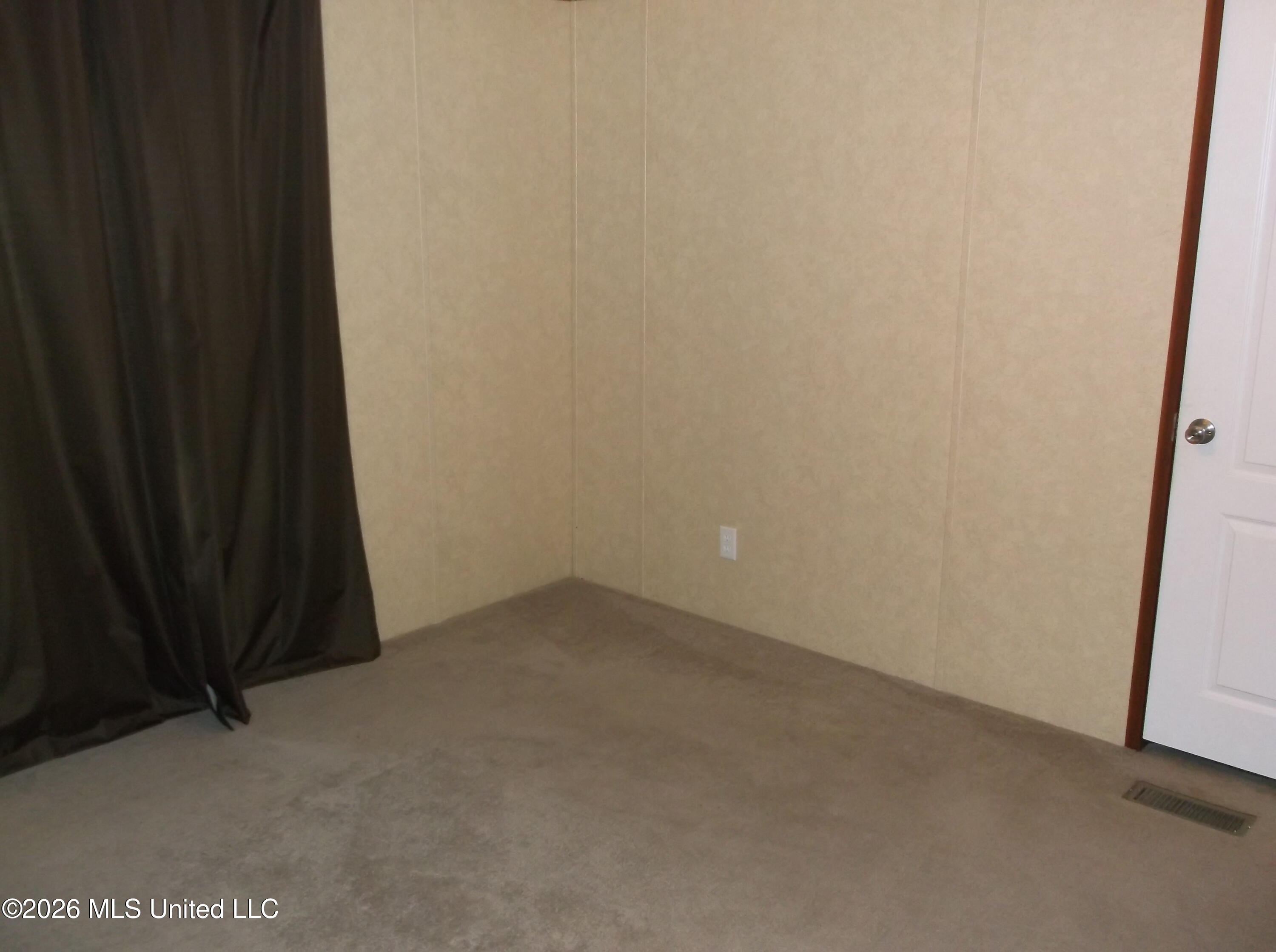 4019 E Fernwood Road Property Photo 11