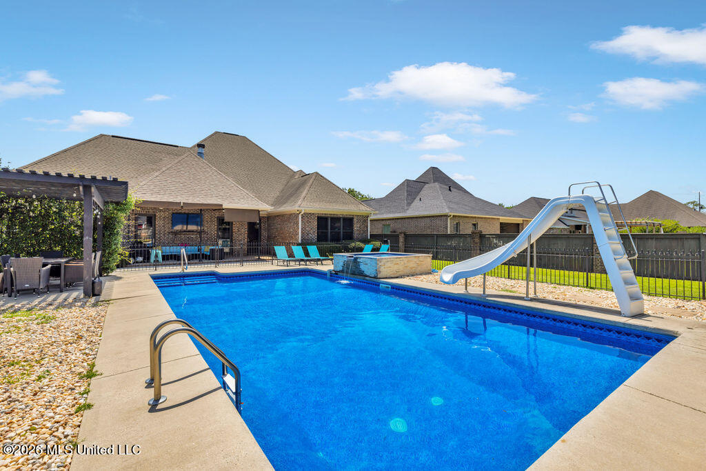 315 Goose Pointe Boulevard Property Photo 10