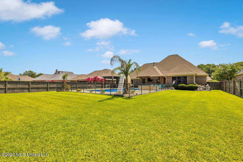 315 Goose Pointe Boulevard Property Photo 11