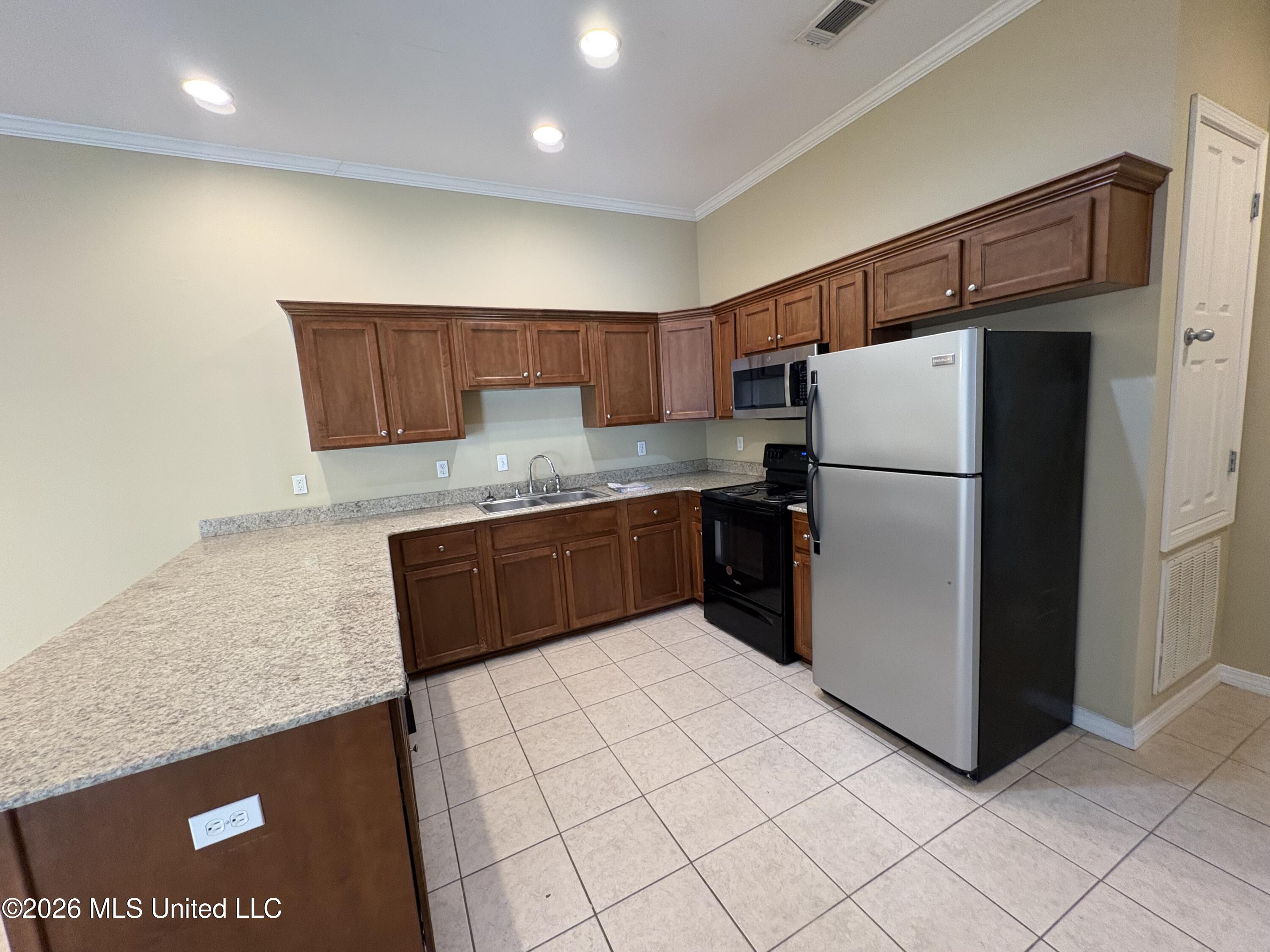 120 Earle Taylor Lane Property Photo 6