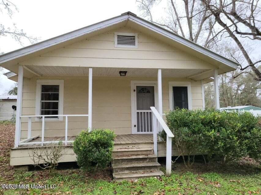 105 Florida Avenue Property Photo 2