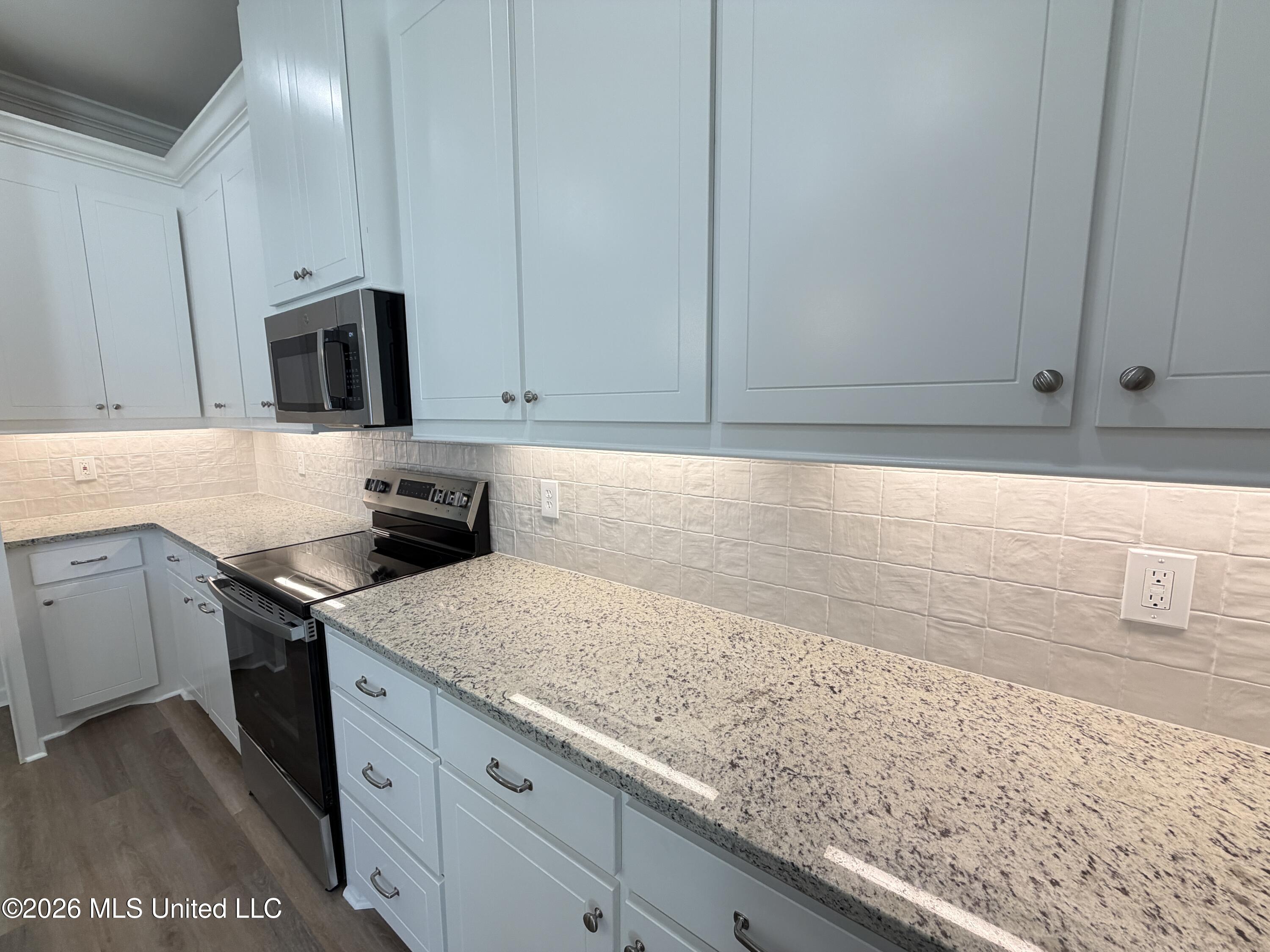 145 Stapleton Drive Property Photo 8