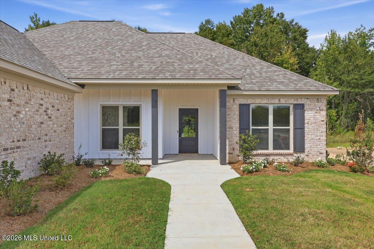 147 Stapleton Drive Property Photo 3