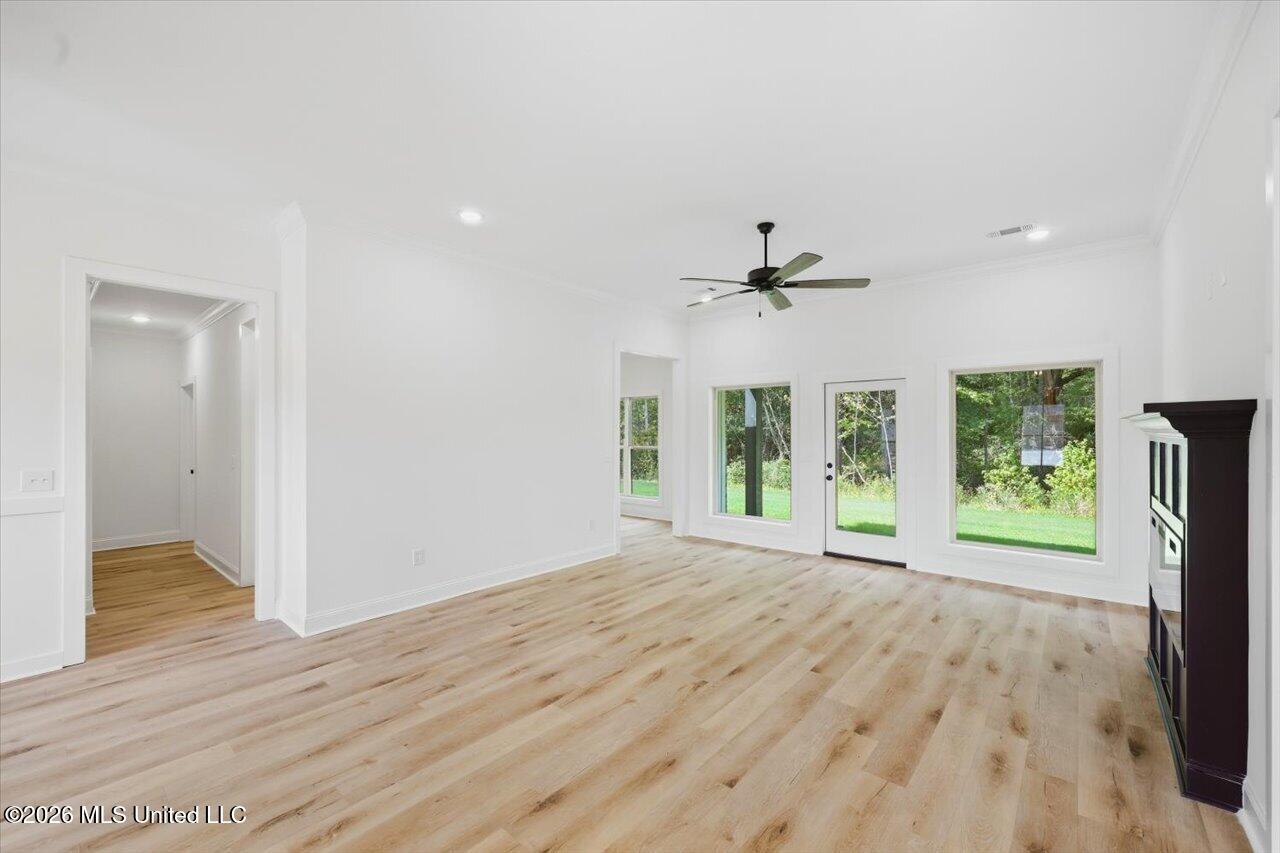 147 Stapleton Drive Property Photo 5