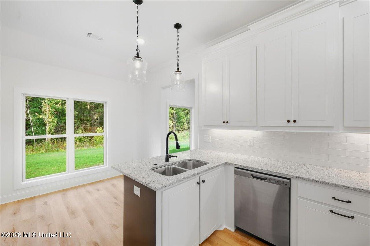 147 Stapleton Drive Property Photo 10