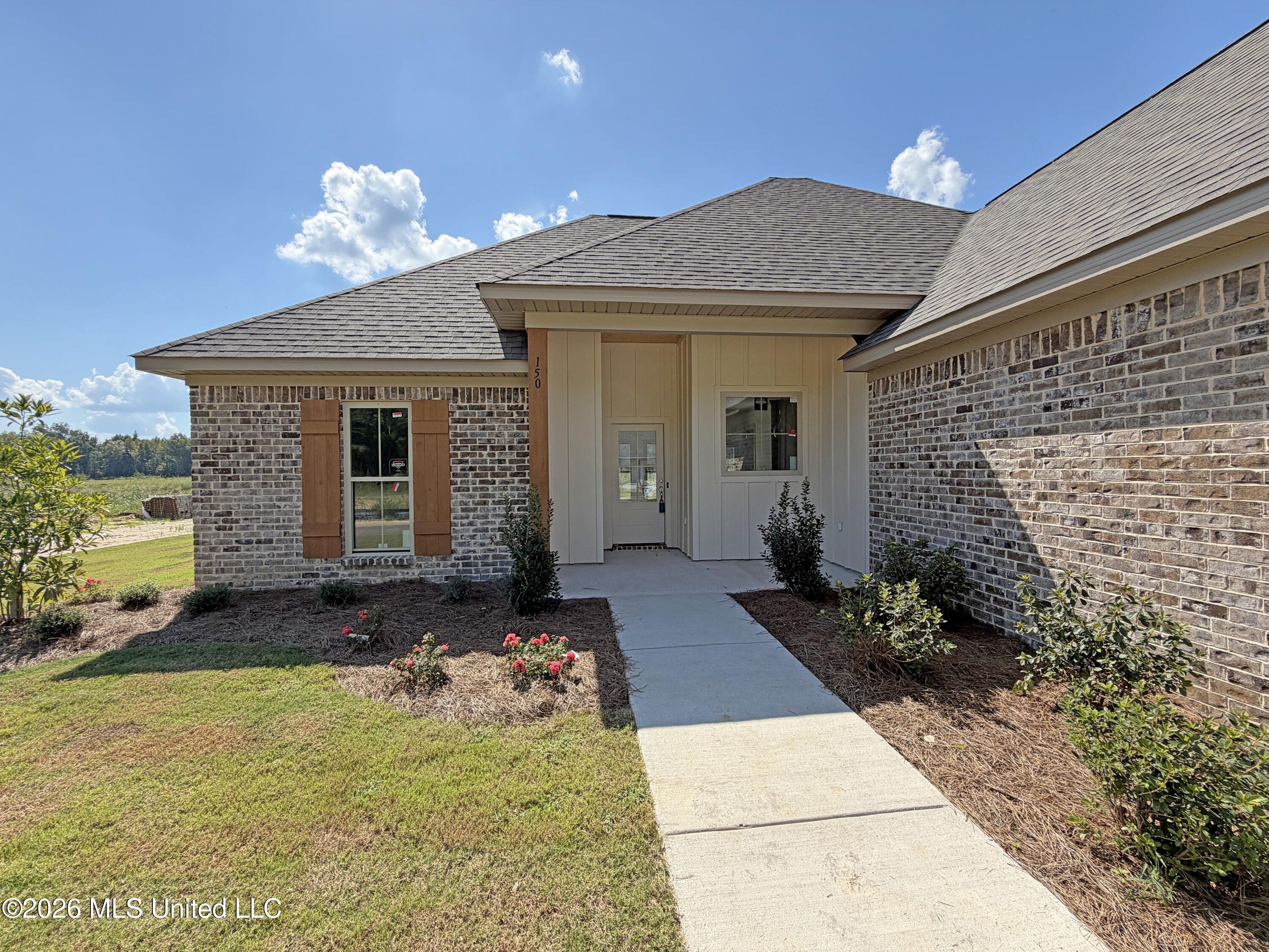 150 Stapleton Drive Property Photo 3