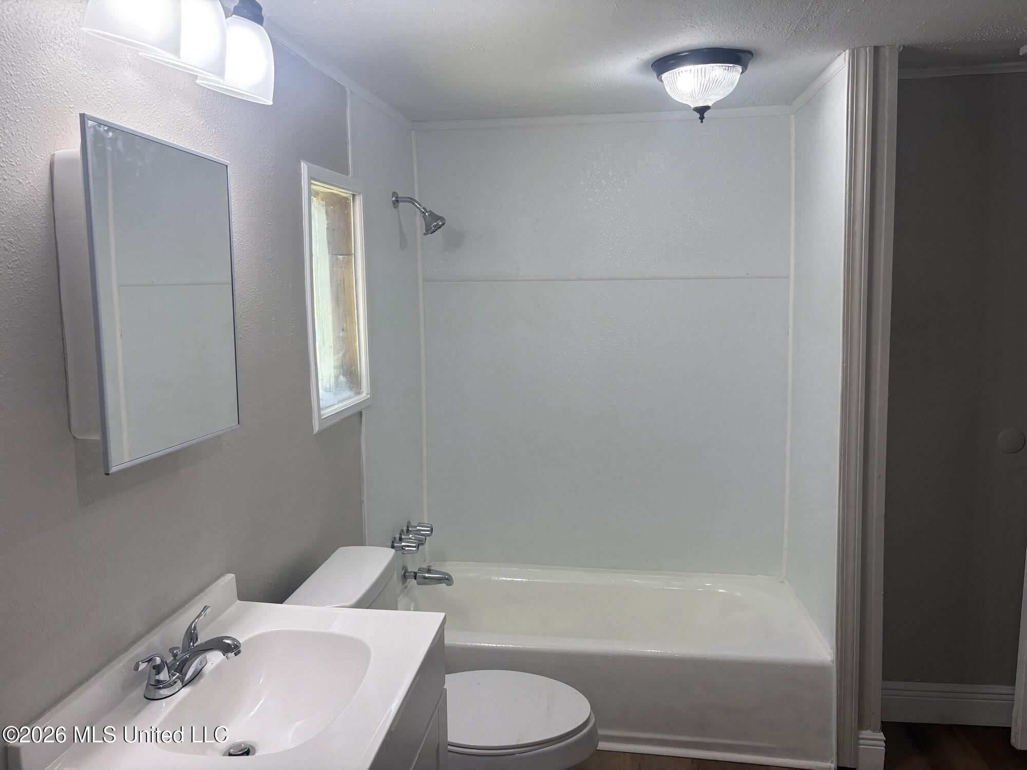4607 Briggs Street Property Photo 9