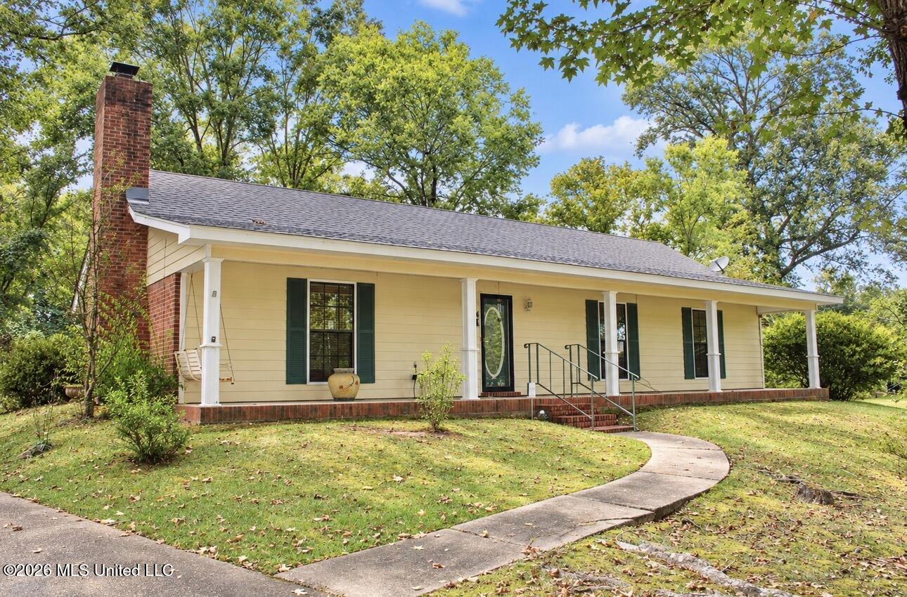 304 Pebblecreek Road Property Photo 2