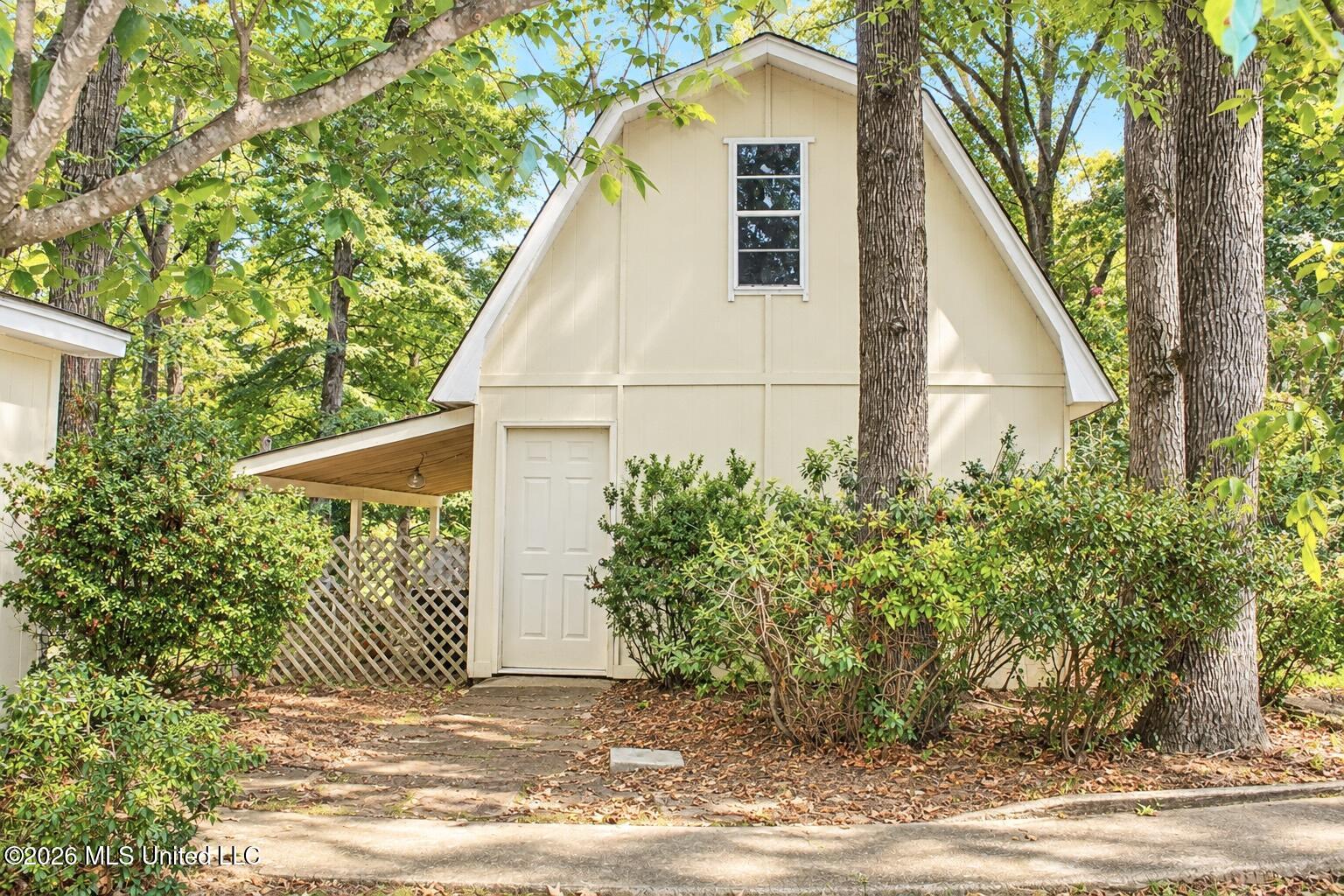 304 Pebblecreek Road Property Photo 11